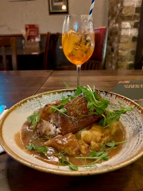 dónde comer en Londres - Plato de cerdo confitado en The Anchor Bankside