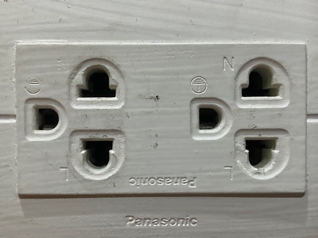 Viajar a Tailandia la primera vez - enchufes