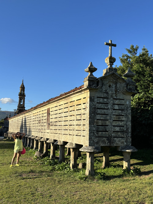 Ruta por las Rías Baixas - hórreo de Carnota