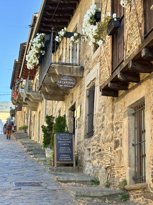 Qué ver en Puebla de Sanabria y alrededores - calle Rúa