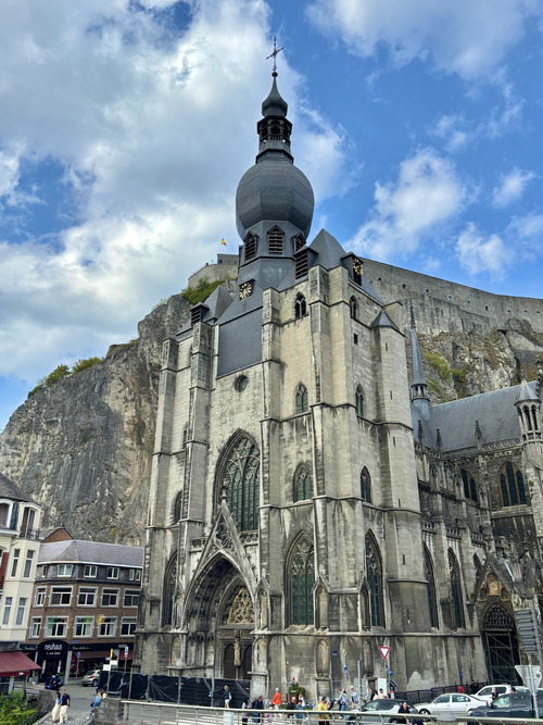 qué ver en Dinant - colegiata de Notre Dame