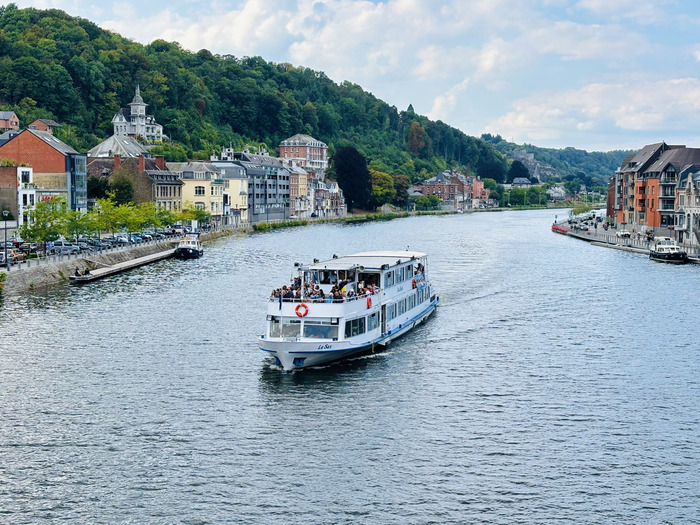 qué hacer en Dinant - crucero río Mosa