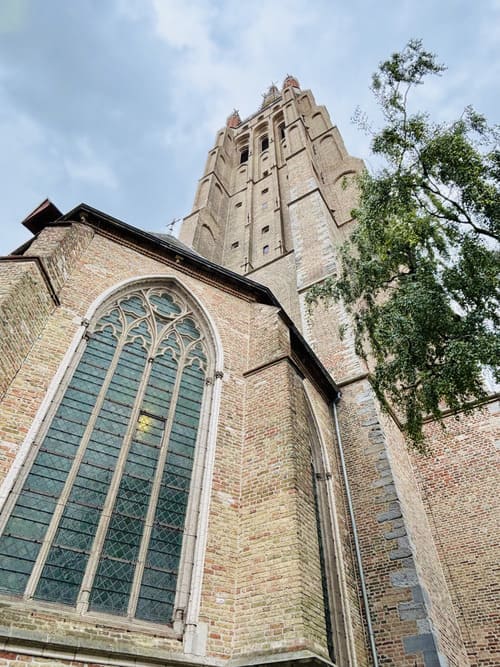 Qué ver en Brujas - Torre de la Iglesia de Nuestra Señora