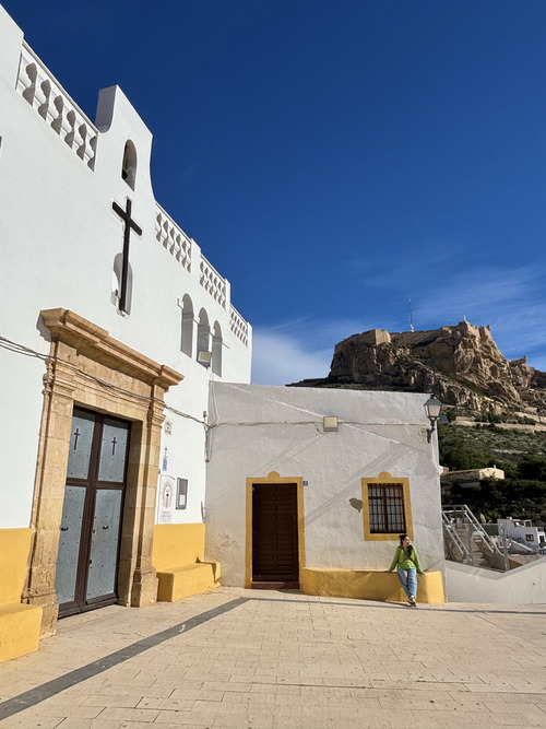 Qué ver en Alicante en un día - ermita del barrio de Santa Cruz